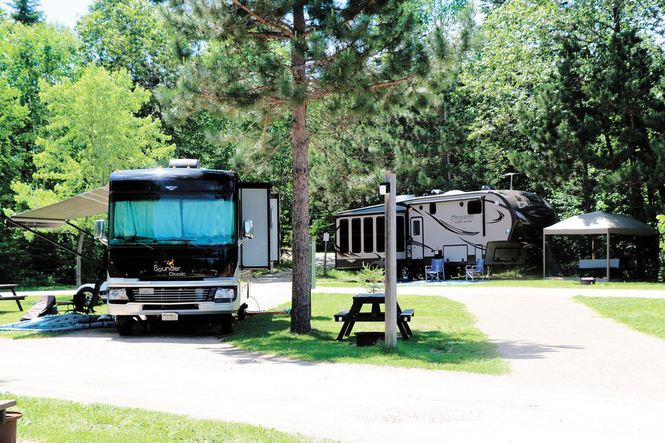 Beau temps, mauvais temps, toutes les raisons sont bonnes pour partir camper 