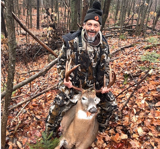 Un ex anti-chasse récolte le cerf record 